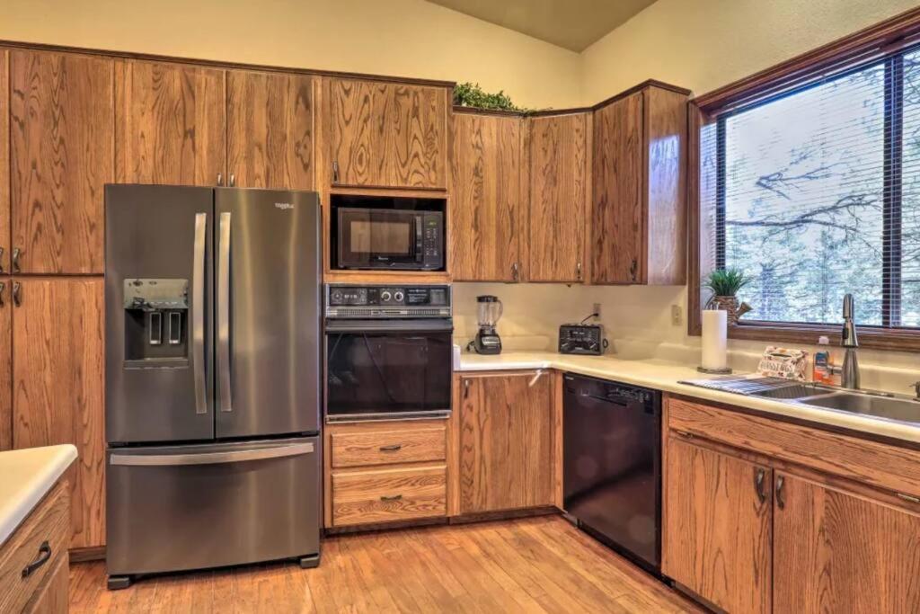 Kathys Cabin, King Bed, Hot Tub, Near-Nau & Downtown Attractions, Perfect Year-Round Mountain Getaway Flagstaff Eksteriør bilde