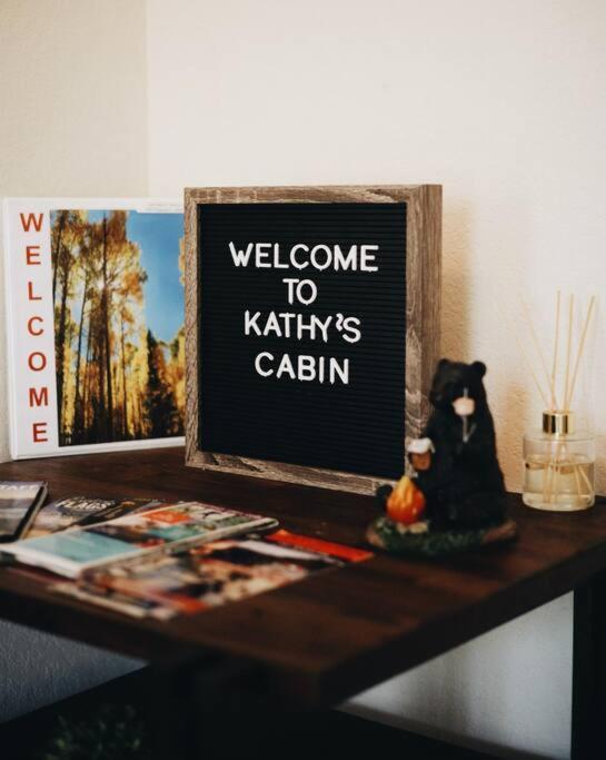 Kathys Cabin, King Bed, Hot Tub, Near-Nau & Downtown Attractions, Perfect Year-Round Mountain Getaway Flagstaff Eksteriør bilde