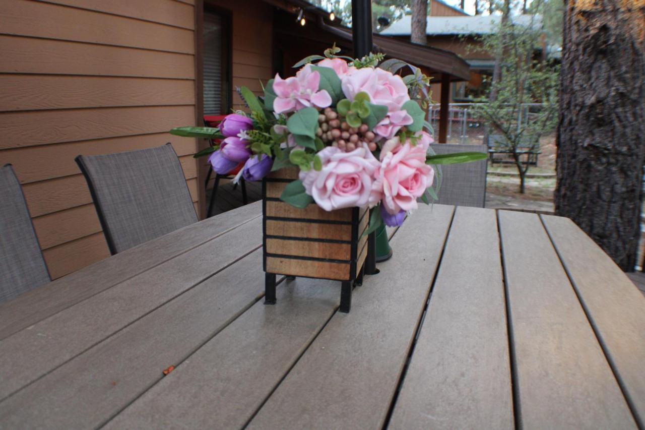 Kathys Cabin, King Bed, Hot Tub, Near-Nau & Downtown Attractions, Perfect Year-Round Mountain Getaway Flagstaff Eksteriør bilde